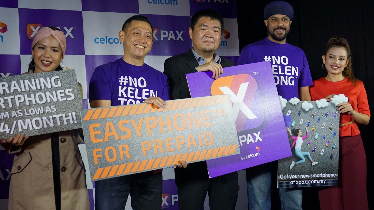 Celcom extends EasyPhone plan to prepaid customers
