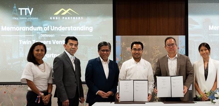 (L 2 R): Head of Petronas Ventures, Arni Laily Anwarrudin; Petronas SVP of Corporate Strategy, Mazuin Ismail; Petronas SVP of Project Delivery and Technology, Bacho Pilong; TTV Managing Partner, Fariz Ali; Gobi Co-founder and Chairperson, Thomas Tsao; and Gobi Partner and ESG Chairperson, Soo Wei Shaw during the MoU signing in Singapore on 18 Sept.