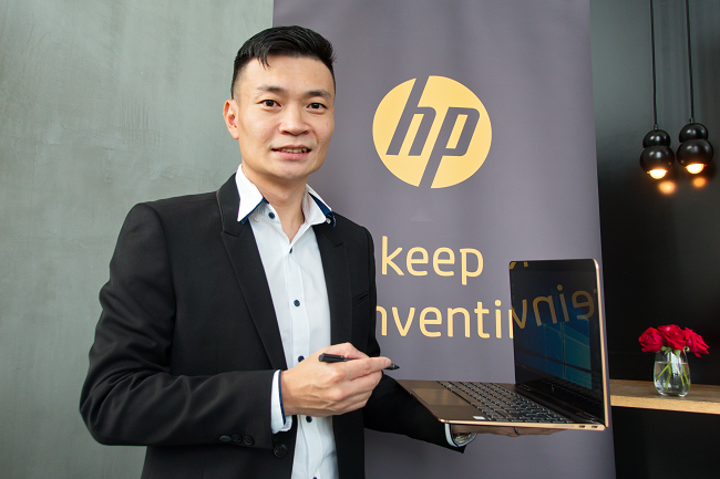 HP unveils laptop that is sleeker and lighter like its Spectre