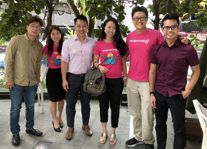 Chloe Tan (2nd left), Jes Min Lua (4th left), Alex Tan (5th left) and Haikal Zuhairi of Recommend with two of their service professional partners.