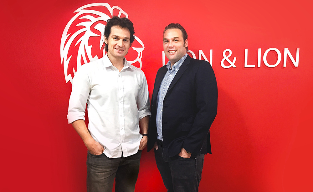 Lion & Lion Singapore MD Steven Ghoos (left) with Indonesia MD John Campbell-Bruce