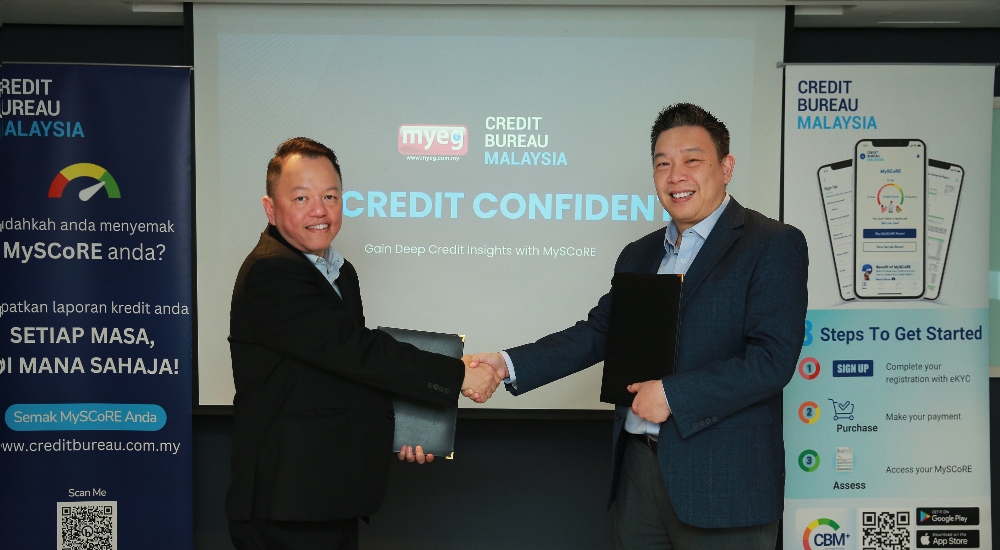 Chong Chien Ming, chief financial officer, MY E.G. Services Berhad (Left) & Leong Weng Choong, CEO, Credit Bureau Malaysia Sdn Bhd (Right)