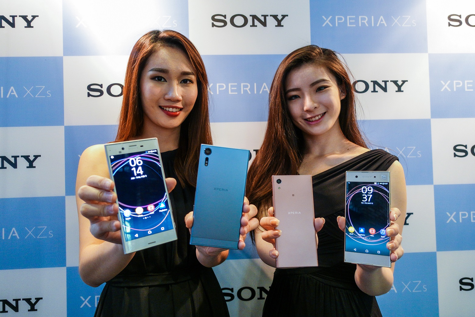 Sony debuts the Xperia XZs and XA1