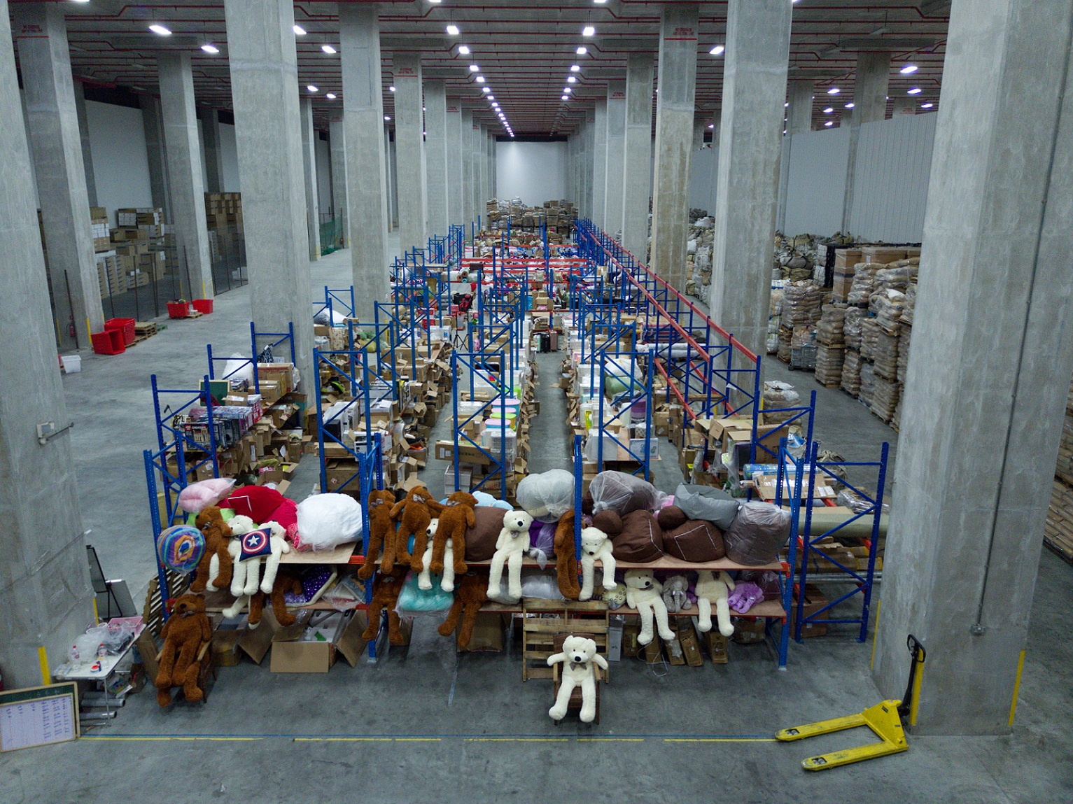 ezbuy.sg debuts its e-commerce sale this weekend in 10,000 sq ft warehouse