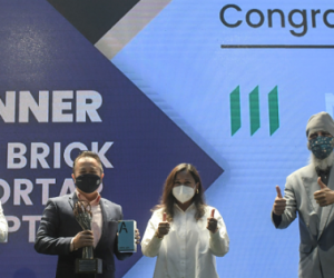 Manulife shows the way to Corporate Malaysia with its Top In Tech Innovation Award win